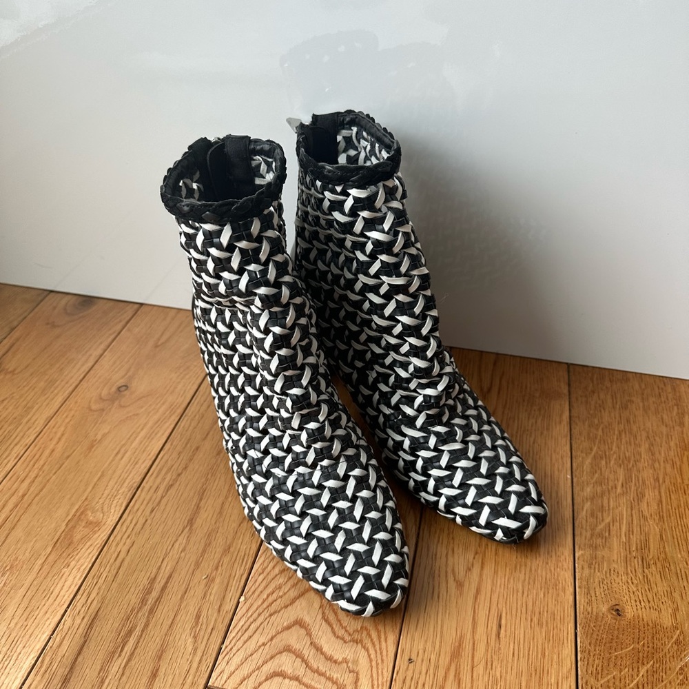 Zara Black/White Geometric Mesh Ankle Boots